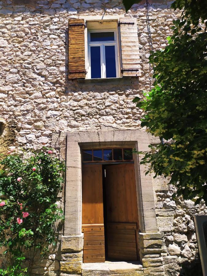 Chambre D'Hotes Face Au Lavoir Méthamis Eksteriør billede