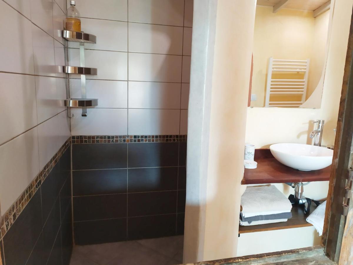 Chambre D'Hotes Face Au Lavoir Méthamis Eksteriør billede