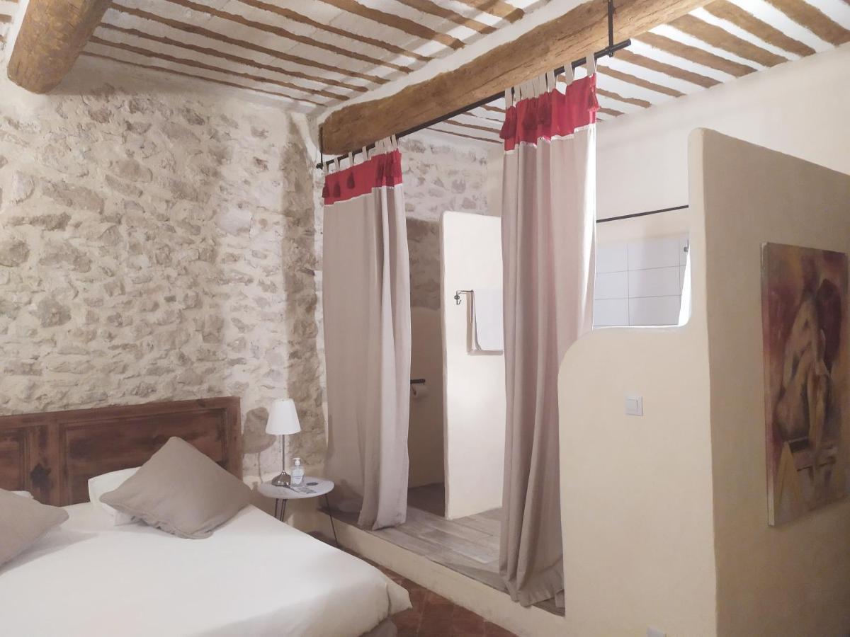 Chambre D'Hotes Face Au Lavoir Méthamis Eksteriør billede