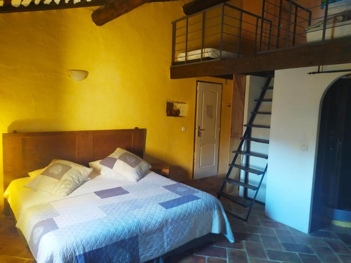 Chambre D'Hotes Face Au Lavoir Méthamis Eksteriør billede