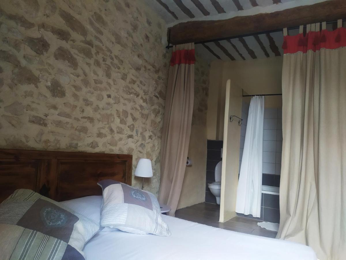 Chambre D'Hotes Face Au Lavoir Méthamis Eksteriør billede