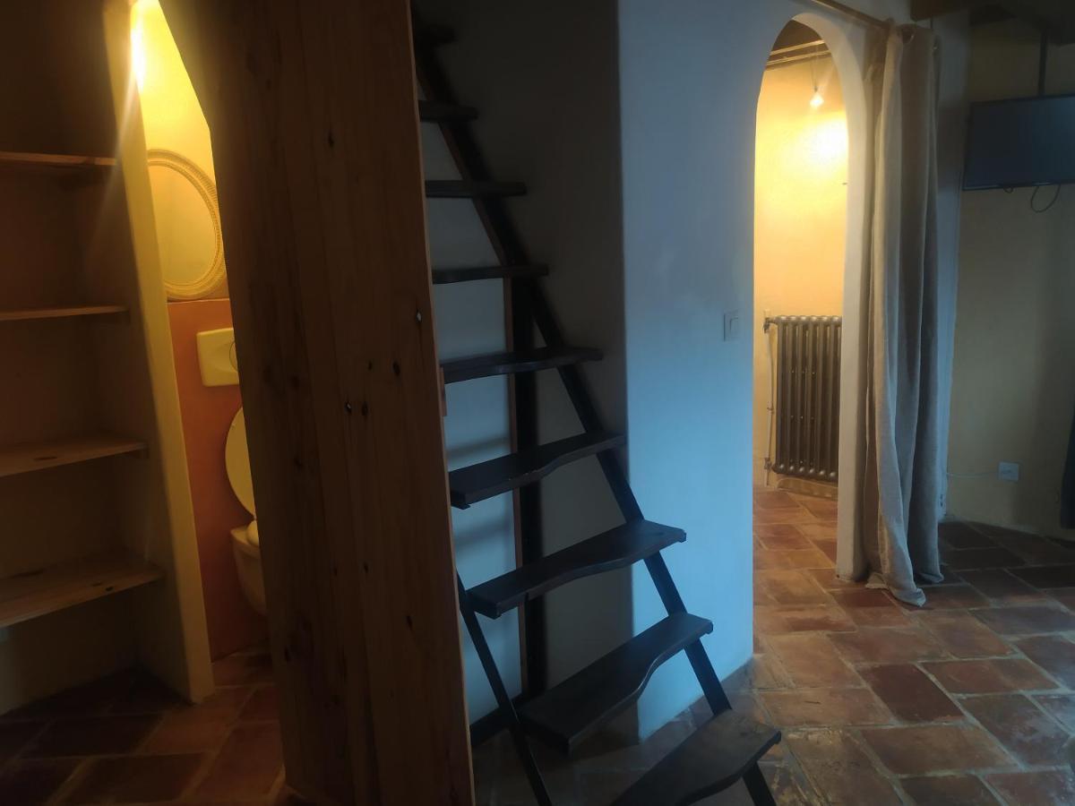 Chambre D'Hotes Face Au Lavoir Méthamis Eksteriør billede