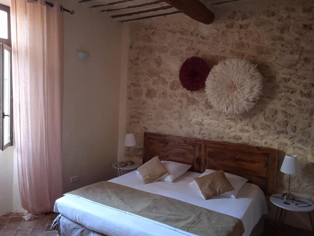 Chambre D'Hotes Face Au Lavoir Méthamis Eksteriør billede